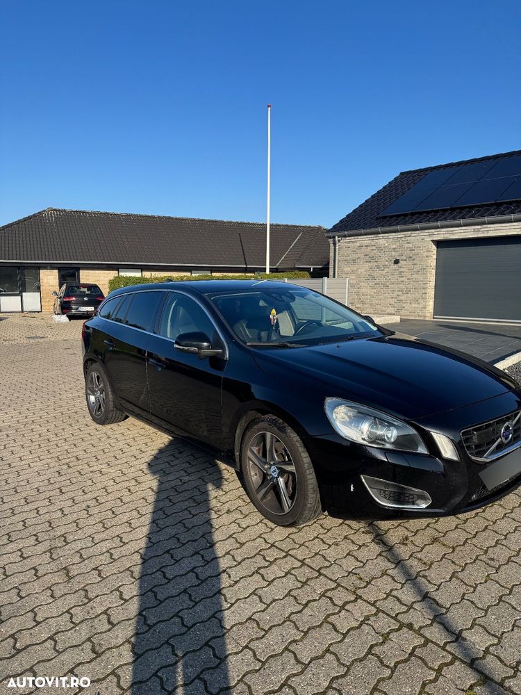 Volvo V60 D5 Geartronic Summum - 3