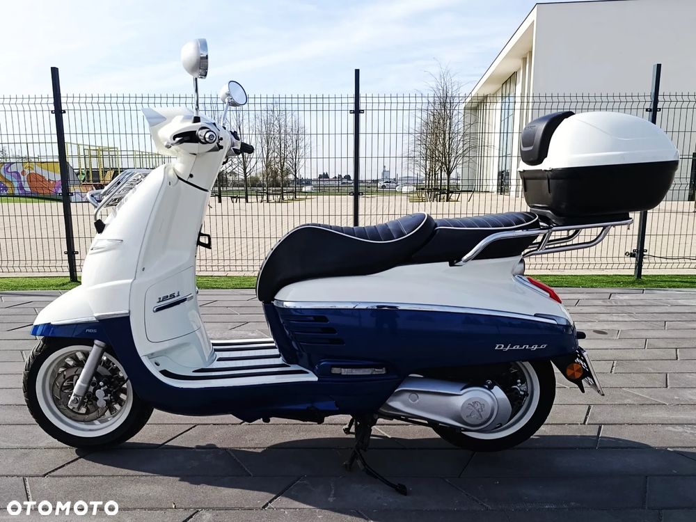 Peugeot Django - 23