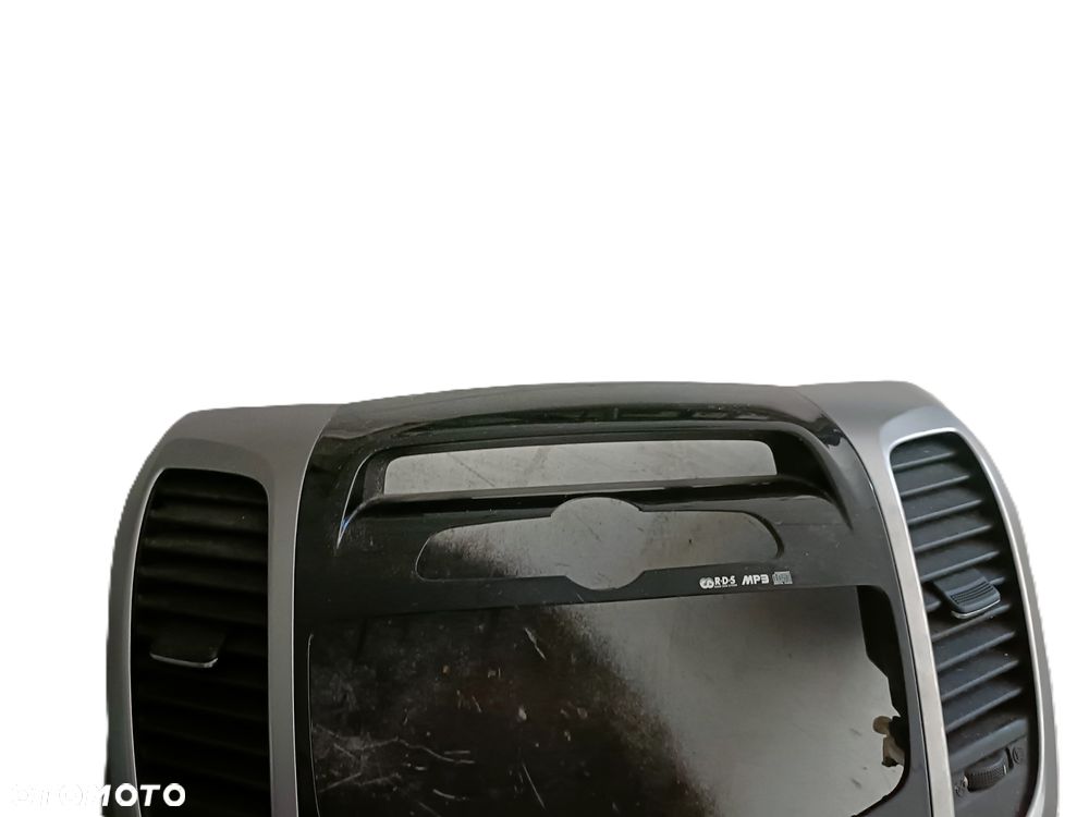 HYUNDAI IX20 10-15 r PANEL RAMKA ŚRODKOWA KONSOLI KRATKI 84740-1K160 + - 3
