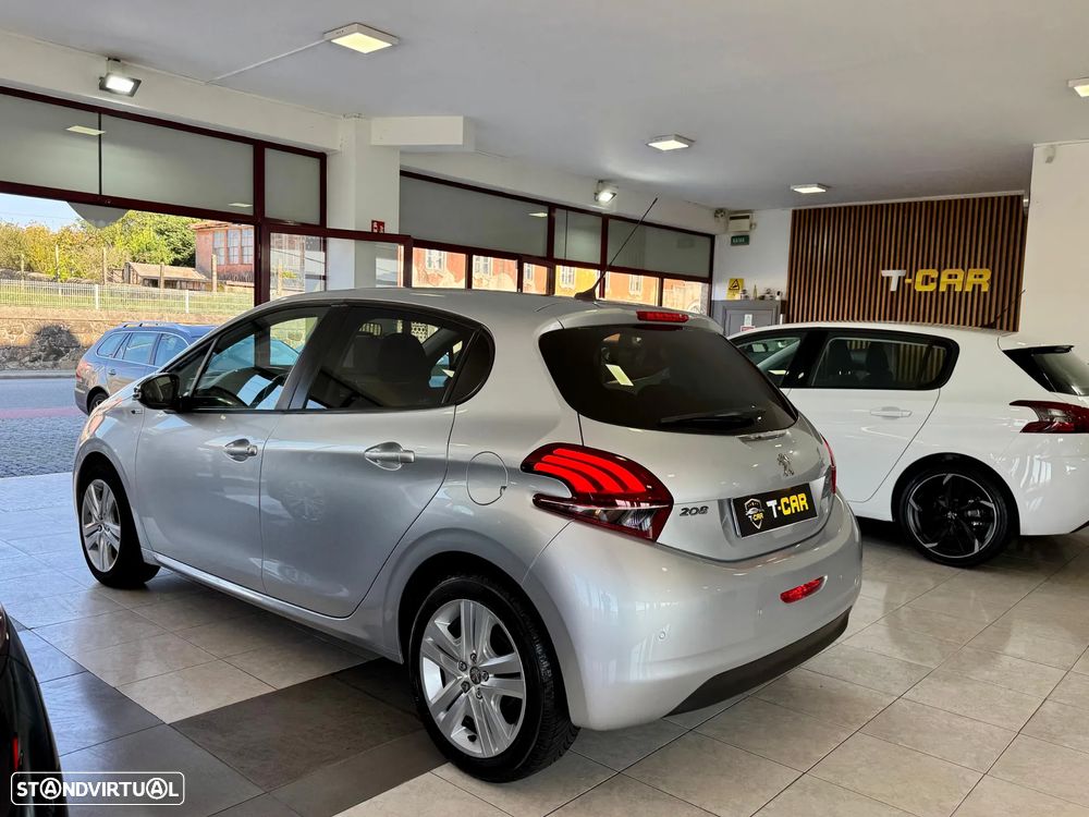 Peugeot 208 1.2 PureTech Style - 12