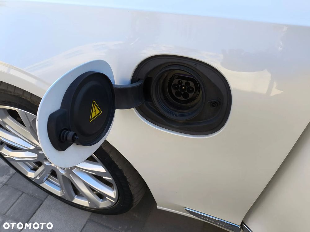 Volvo V90 T8 Recharge AWD Geartronic Inscription - 19