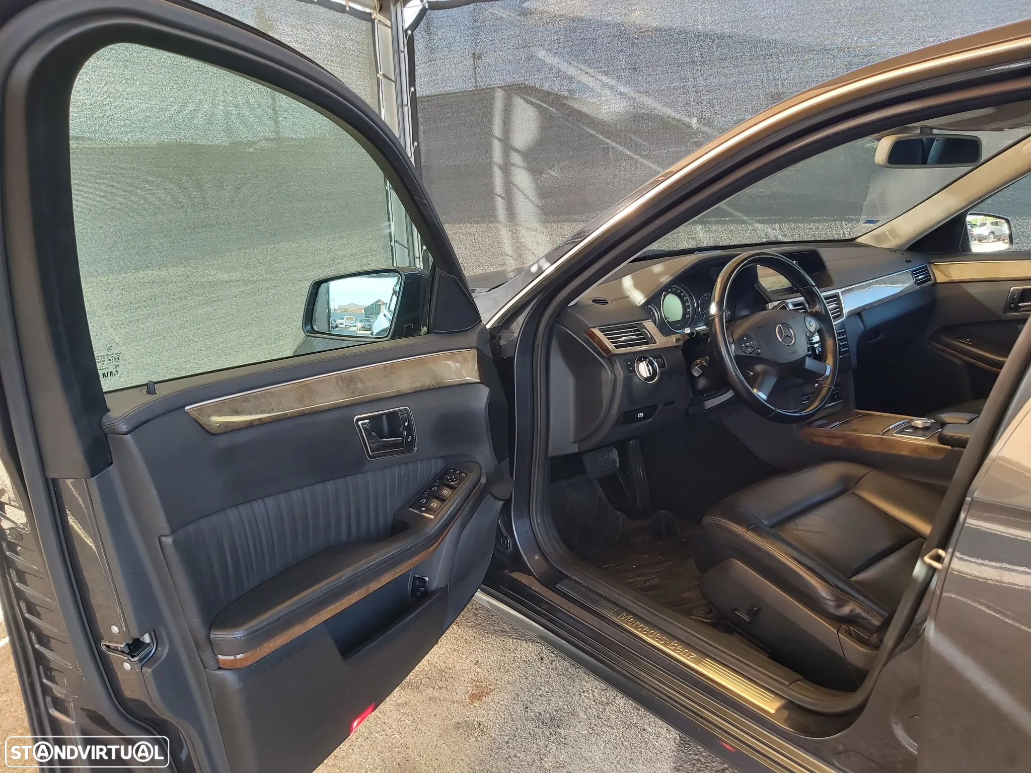 Mercedes-Benz E 350 CDi Elegance BlueEfficiency - 31