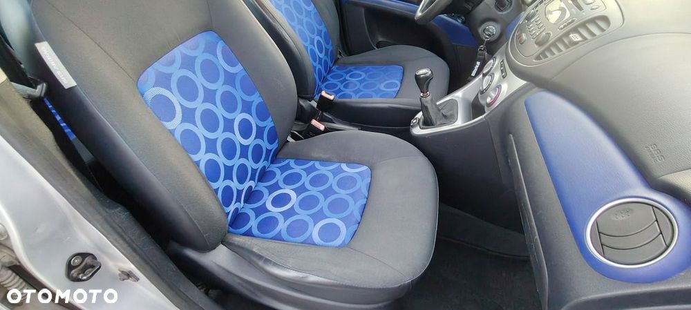 Hyundai i10 - 12