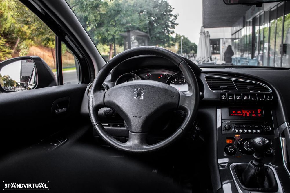 Peugeot 3008 1.6 HDi Executive - 32