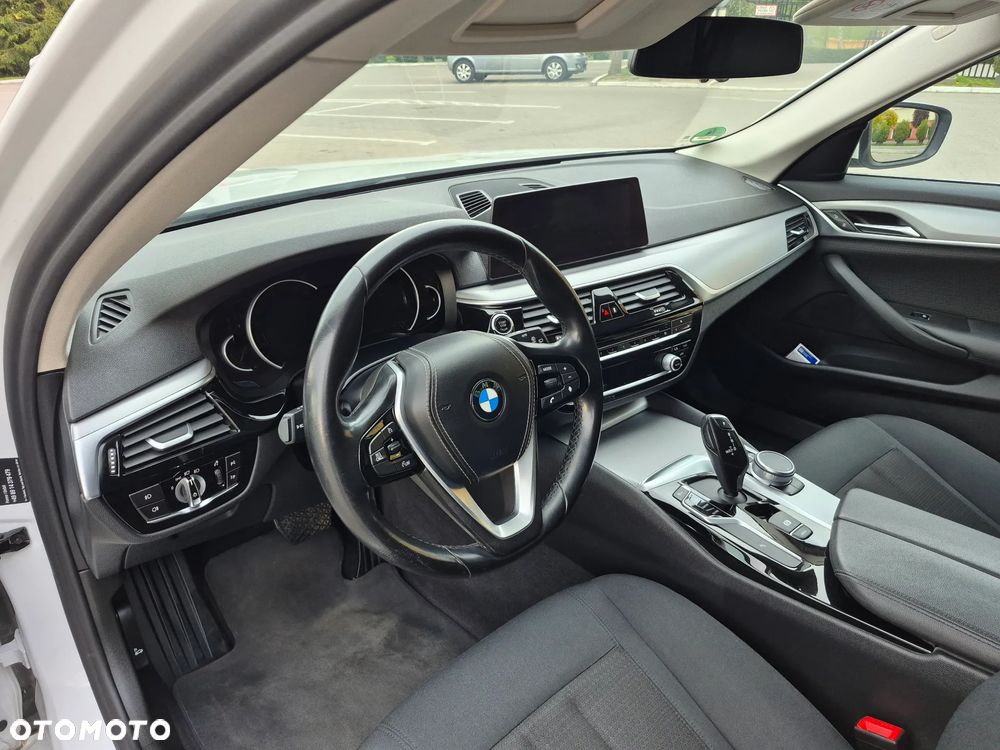BMW Seria 5 520d xDrive Sport Line - 19