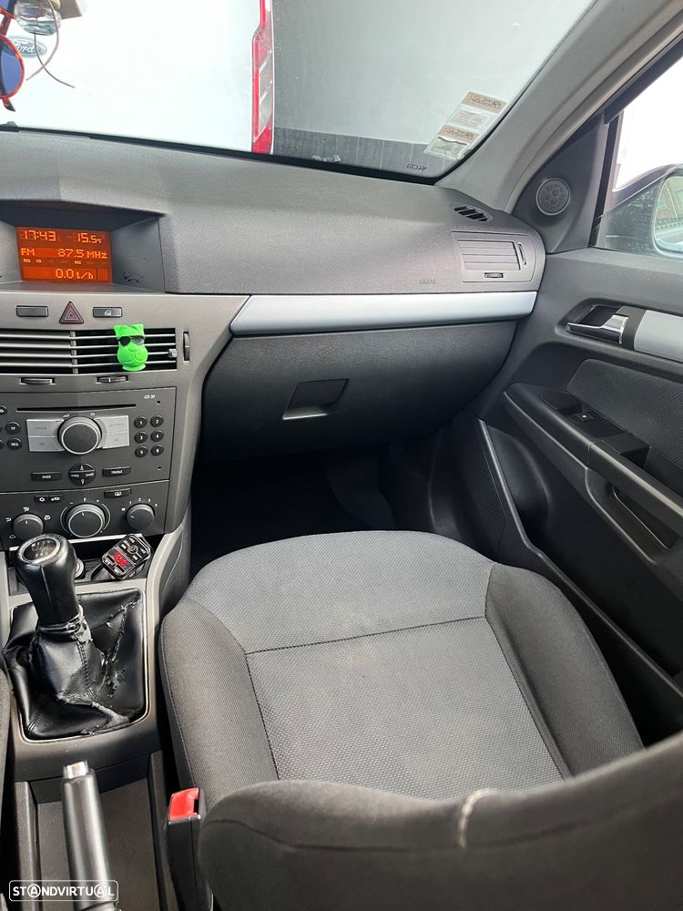 Opel Astra 1.3 CDTI - 11