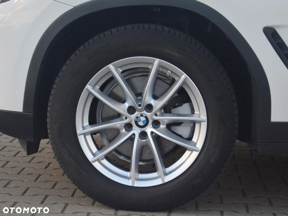 BMW X3 xDrive20i Advantage sport - 5