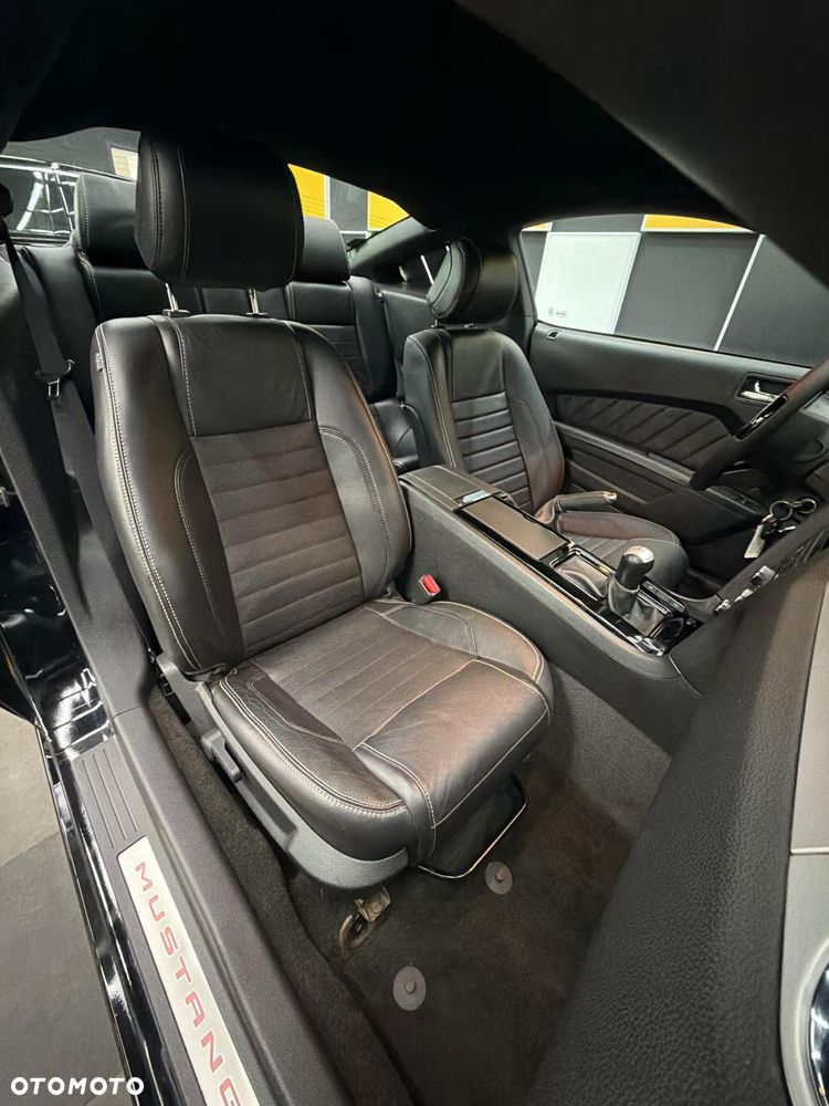 Ford Mustang 3.7 V6 Premium - 16