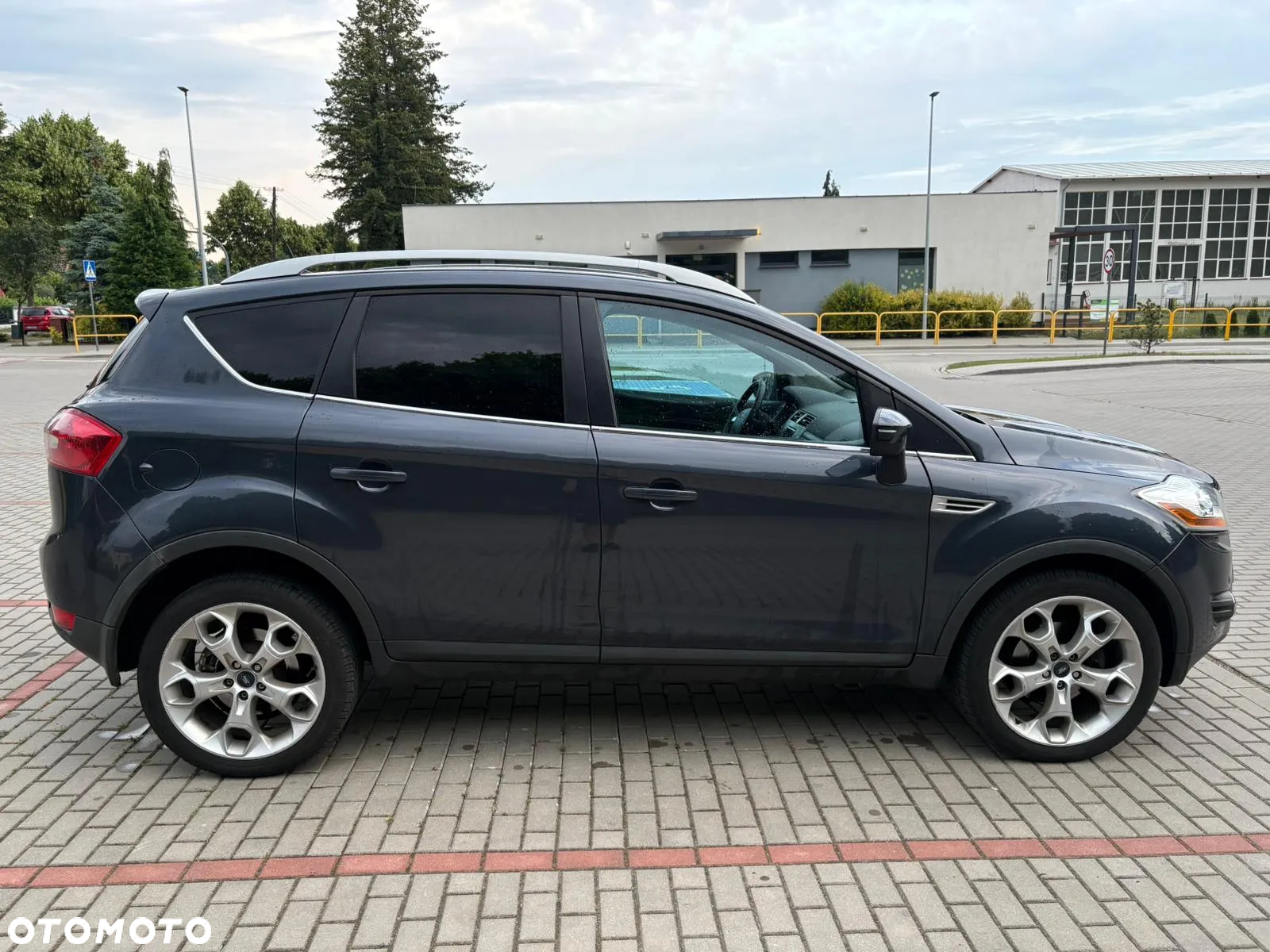 Ford Kuga 2.0 TDCi Titanium - 3