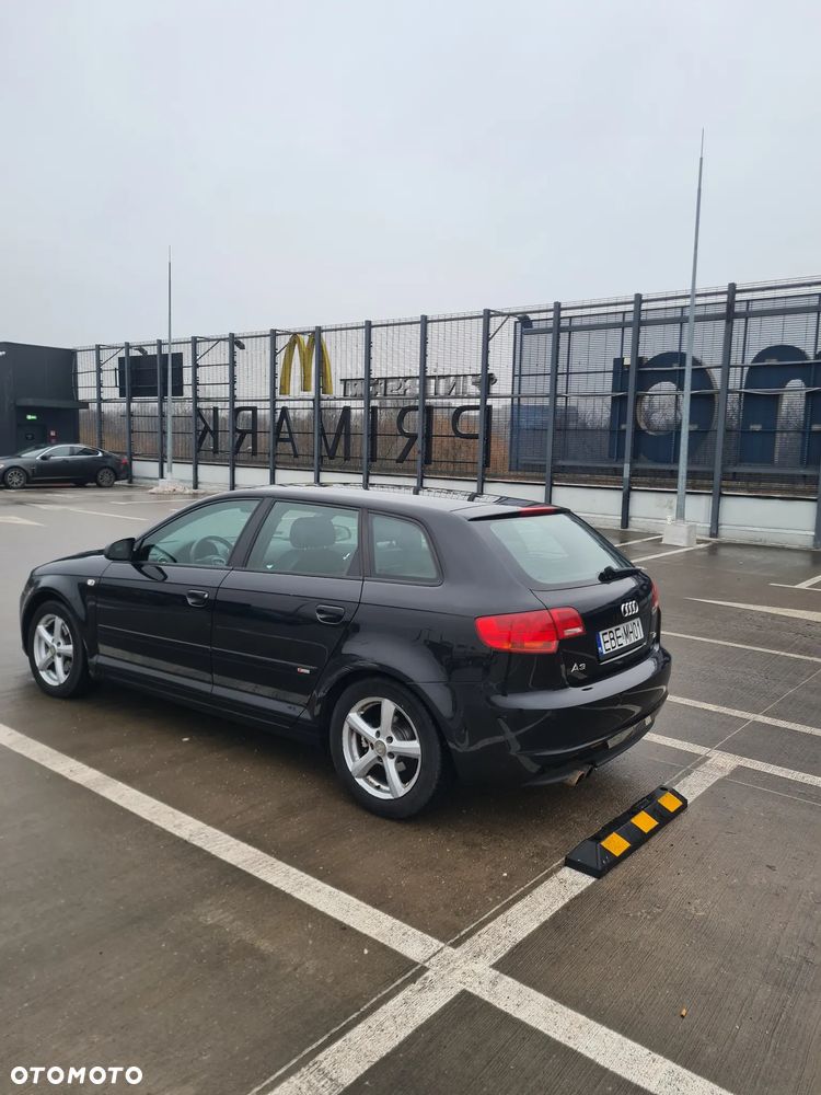 Audi A3 Sportback 2.0 FSI Ambition - 9