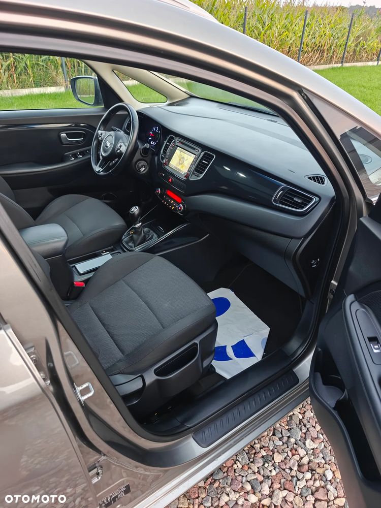 Kia Carens 1.7 CRDi 136 Dream Team Edition - 14