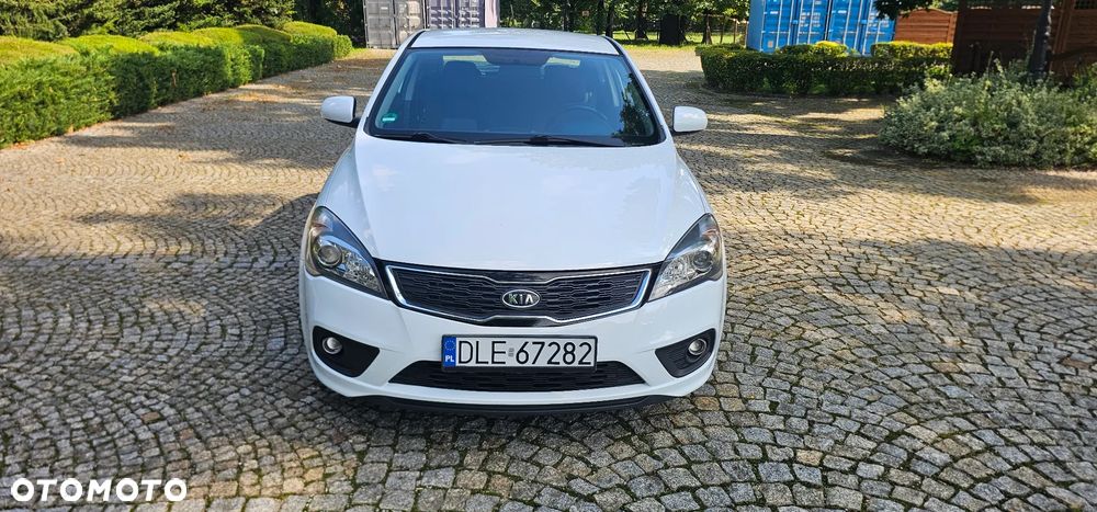 Kia ProCeed - 8