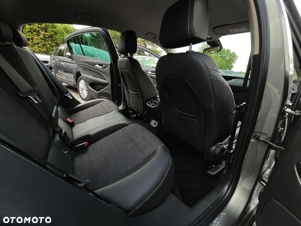 Opel Insignia 1.5 T Exclusive S&S - 19