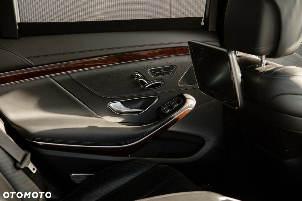 Mercedes-Benz Klasa S 500 4-Matic L 7G-TRONIC - 31