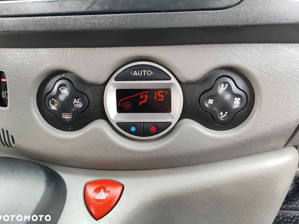 Renault Trafic - 18