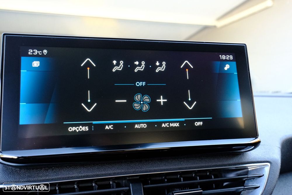 Peugeot 5008 1.2 PureTech Allure EAT8 - 31
