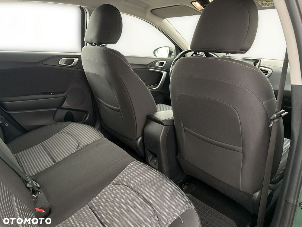 Kia Ceed - 23