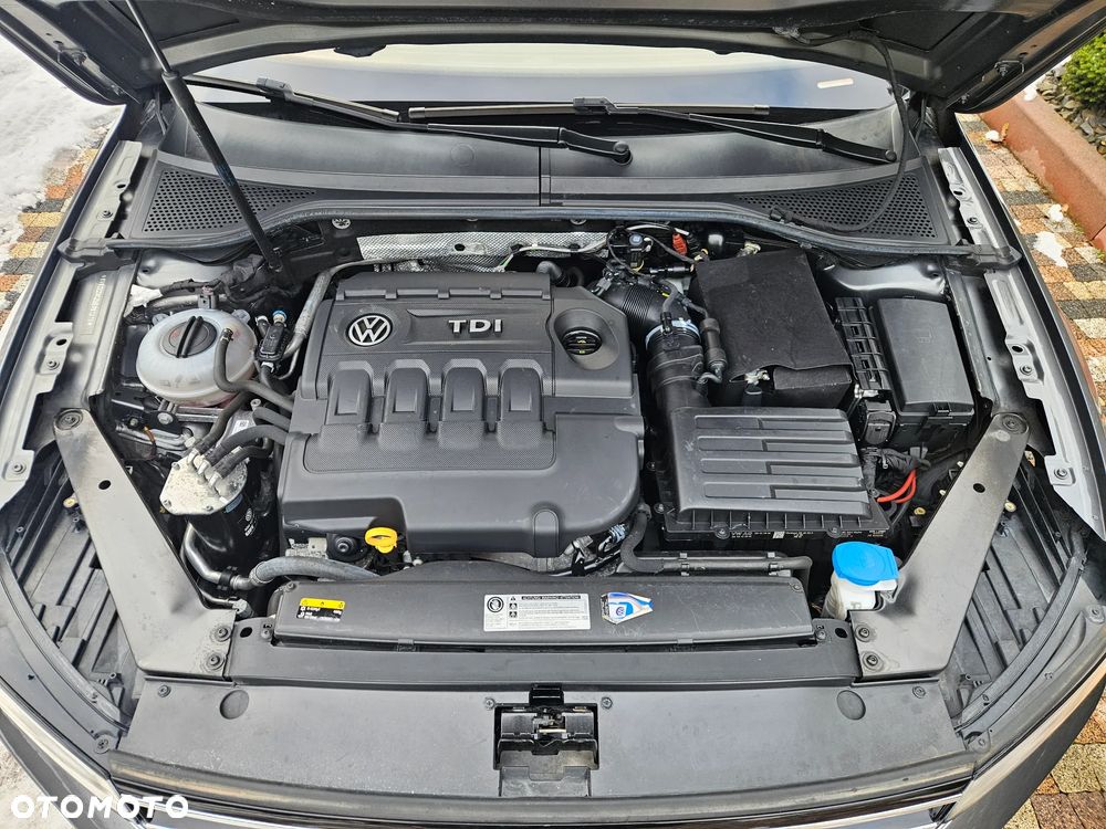Volkswagen Passat 2.0 TDI DSG (BlueMotion Technology) Comfortline - 36