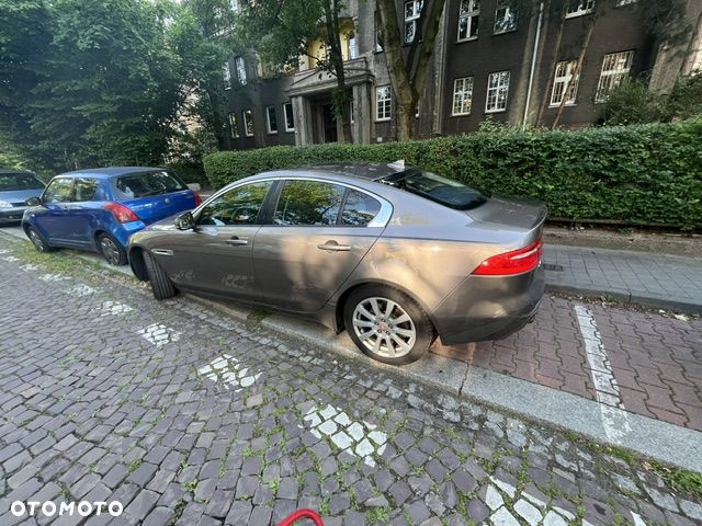 Jaguar XE 2.0 D Portfolio - 2