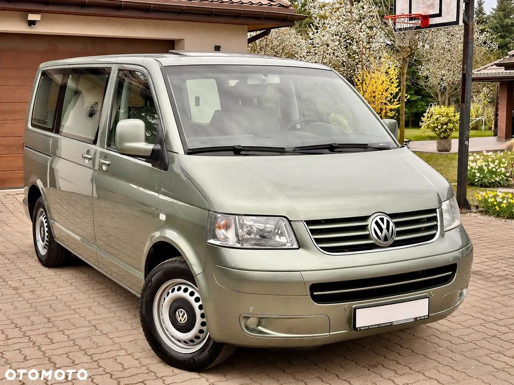 Volkswagen Multivan - 1