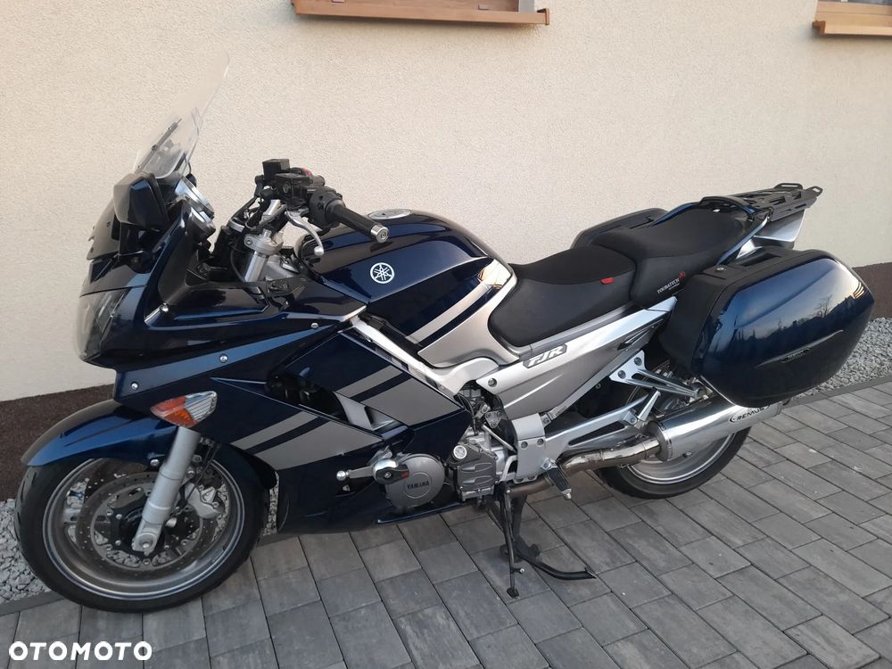 Yamaha FJR - 28