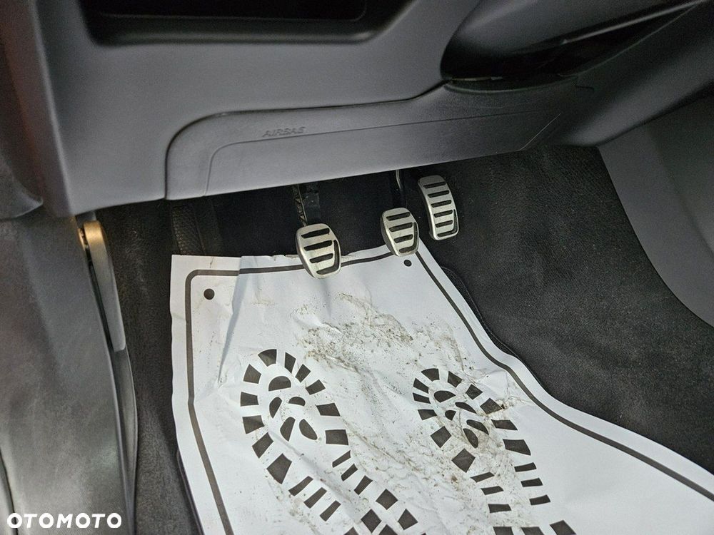 Volvo V40 D2 R-Design Momentum - 26