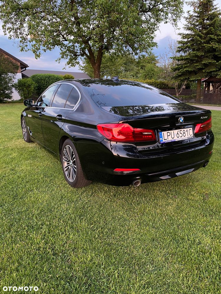 BMW Seria 5 530i Sport Line - 4