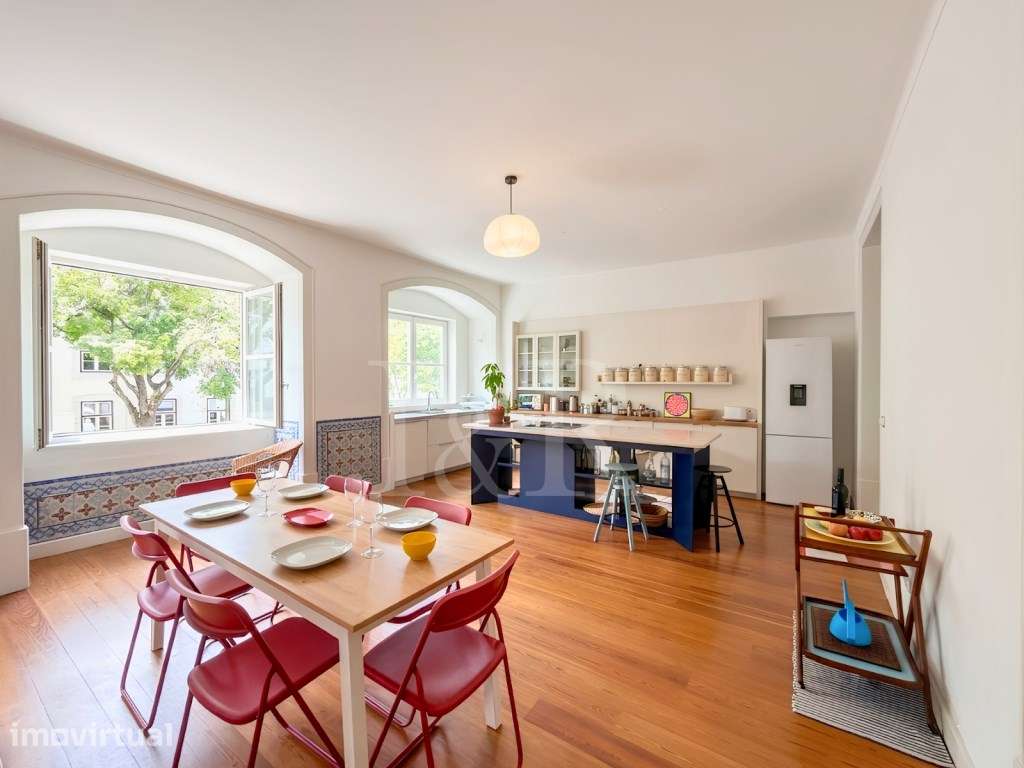 Apartamento T3 renovado no centro histórico de Lisboa - Grande imagem: 2/36