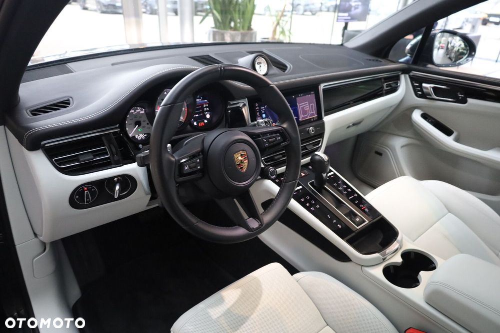Porsche Macan - 8