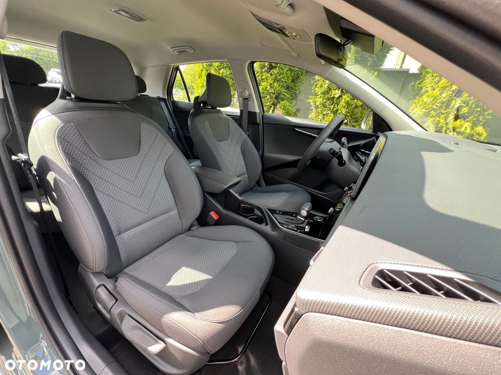 Kia Niro 1.6 GDI Hybrid M - 31