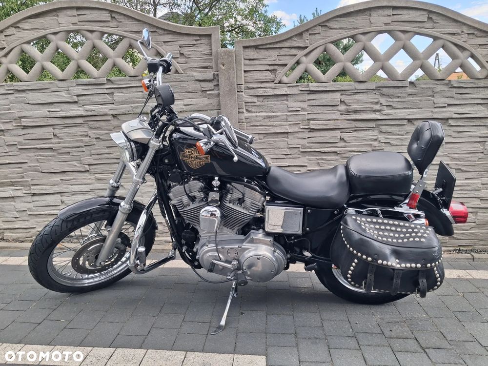 Harley-Davidson Sportster Custom 883C - 4