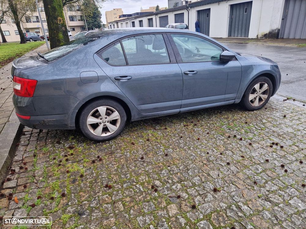 Skoda Octavia 1.6 TDI Greenline - 4