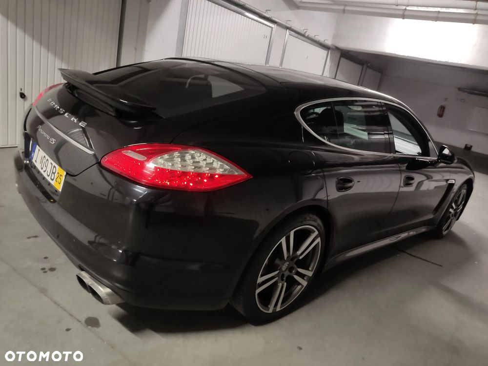 Porsche Panamera 4S PDK - 30