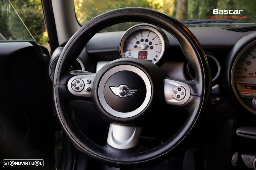 MINI 3 Portas Cooper D - 19