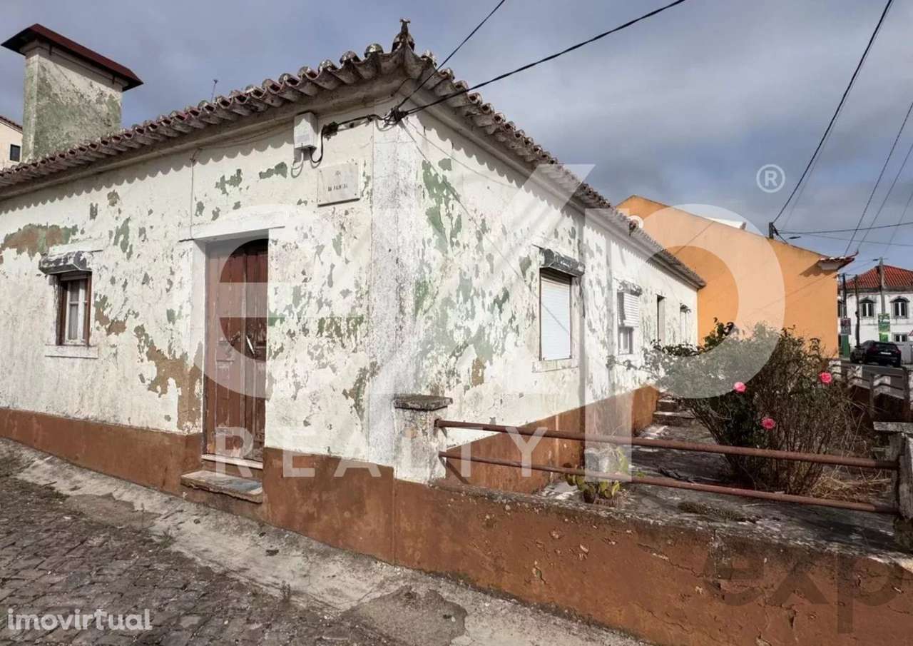 Moradia para renovar com projeto – no centro de Maxial (Torres Vedras) - Grande imagem: 3/20