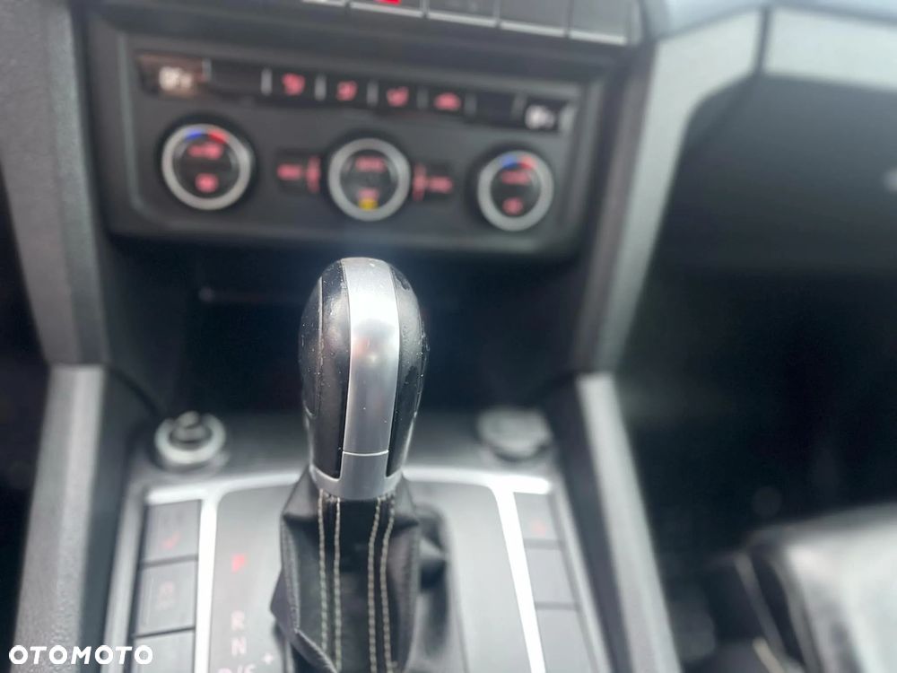 Volkswagen Amarok 3.0 V6 TDI 4Mot Aventura - 30