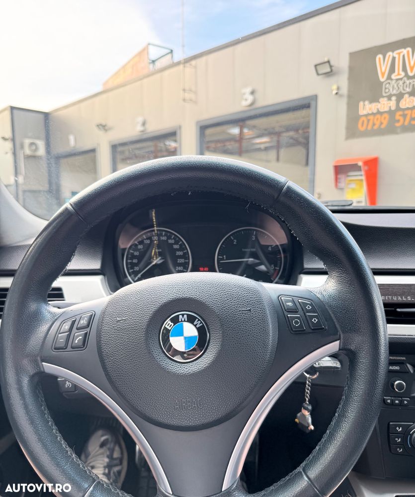 BMW Seria 3 320d - 15