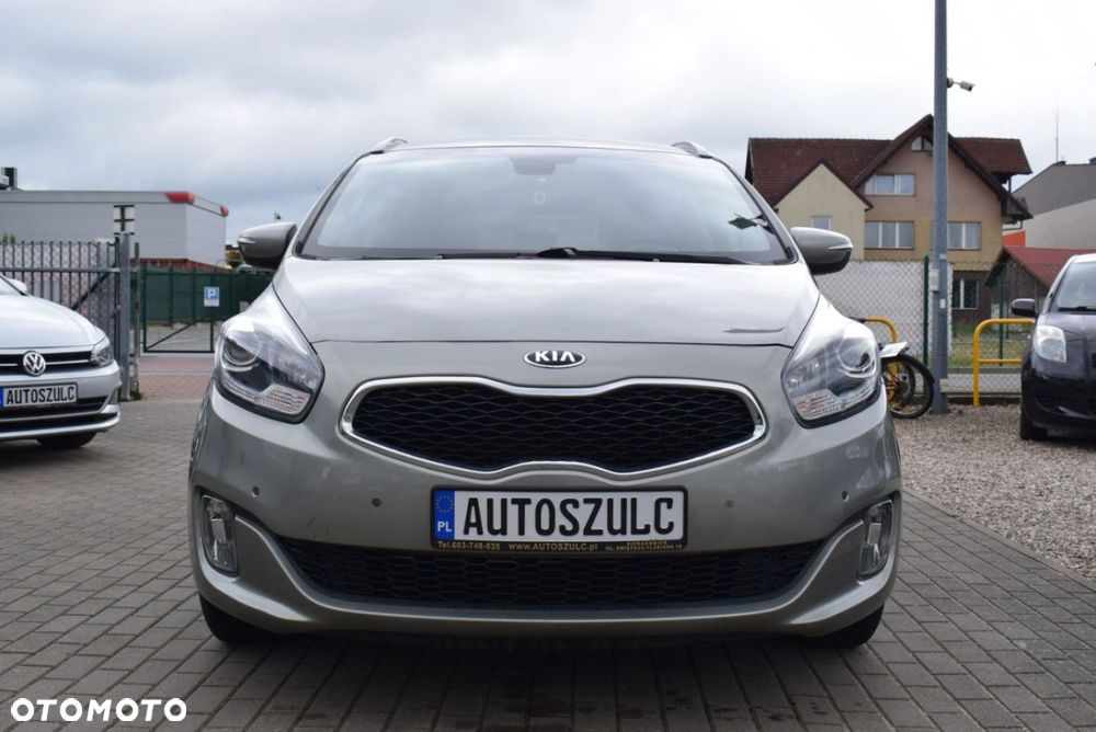 Kia Carens - 5