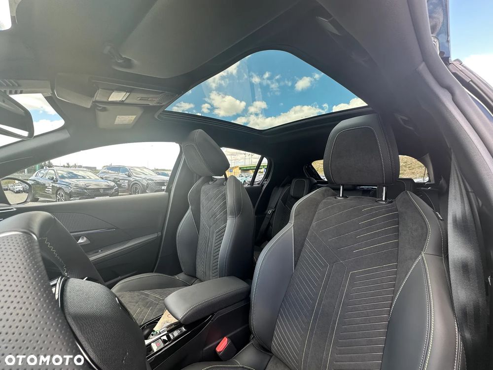 Peugeot 208 1.2 mHEV GT - 25