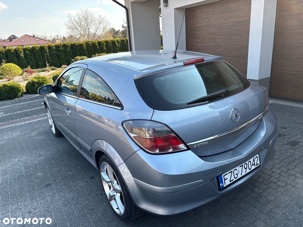 Opel Astra 1.6 Innovation 110 Jahre - 13