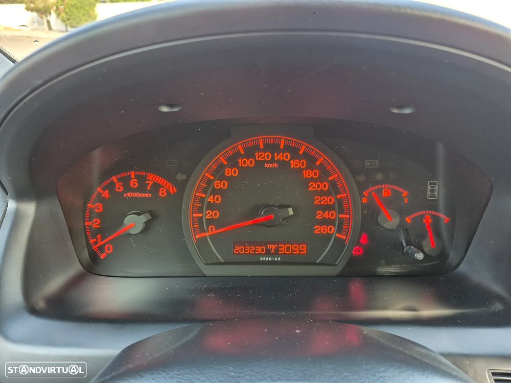 Honda Accord 2.0 Sport - 12