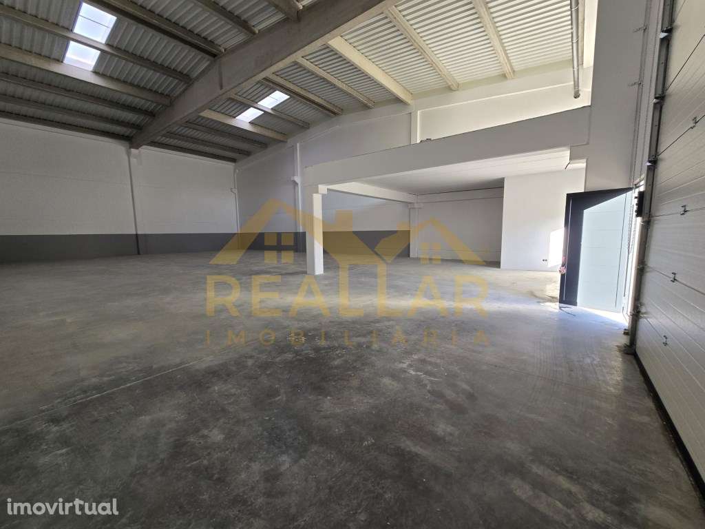 Armazém Novo para Arrendamento em Amorim - Póvoa de Varzim - Grande imagem: 2/9