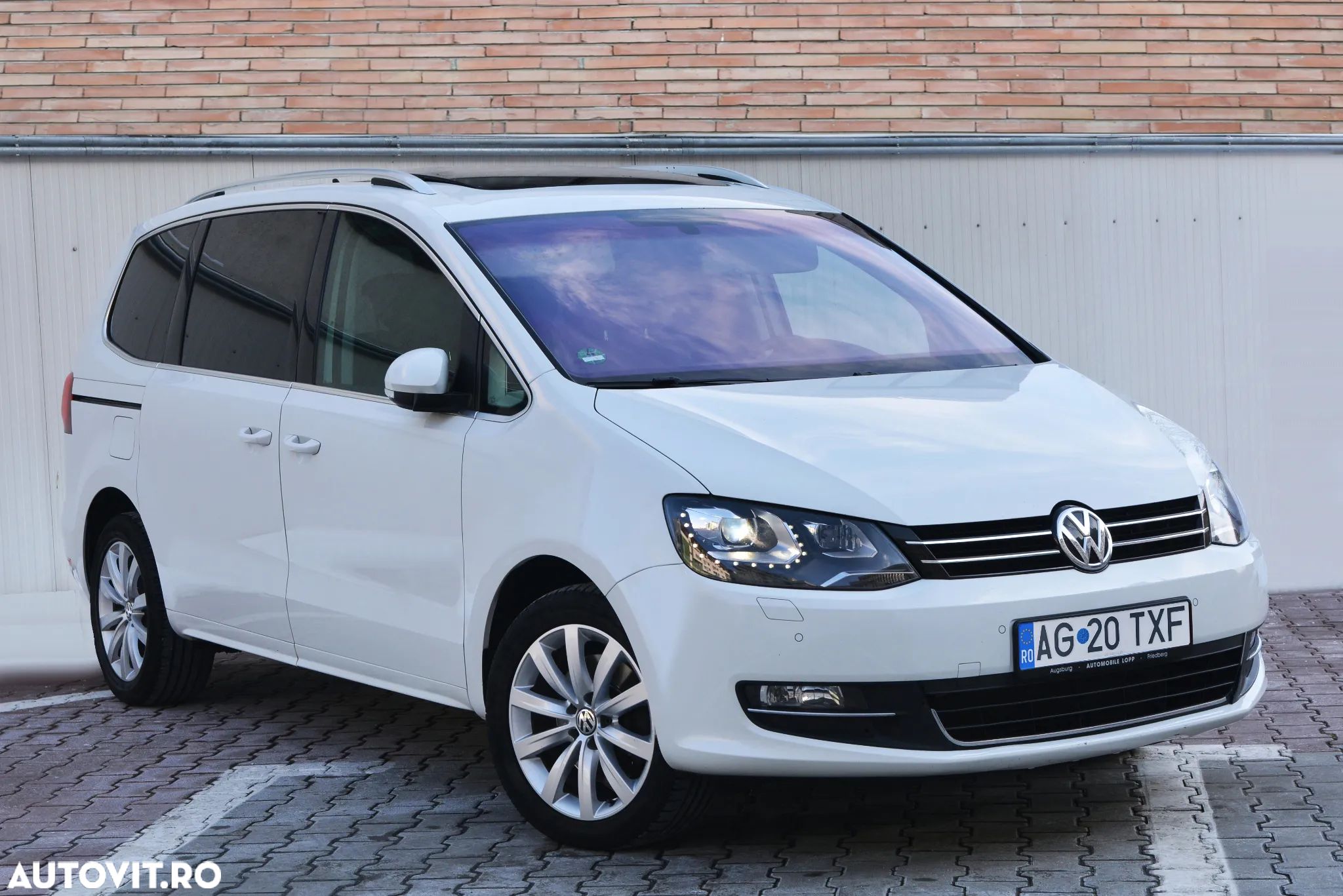 Volkswagen Sharan 2.0 TDI DSG (BlueMotion Technology) Highline - 1