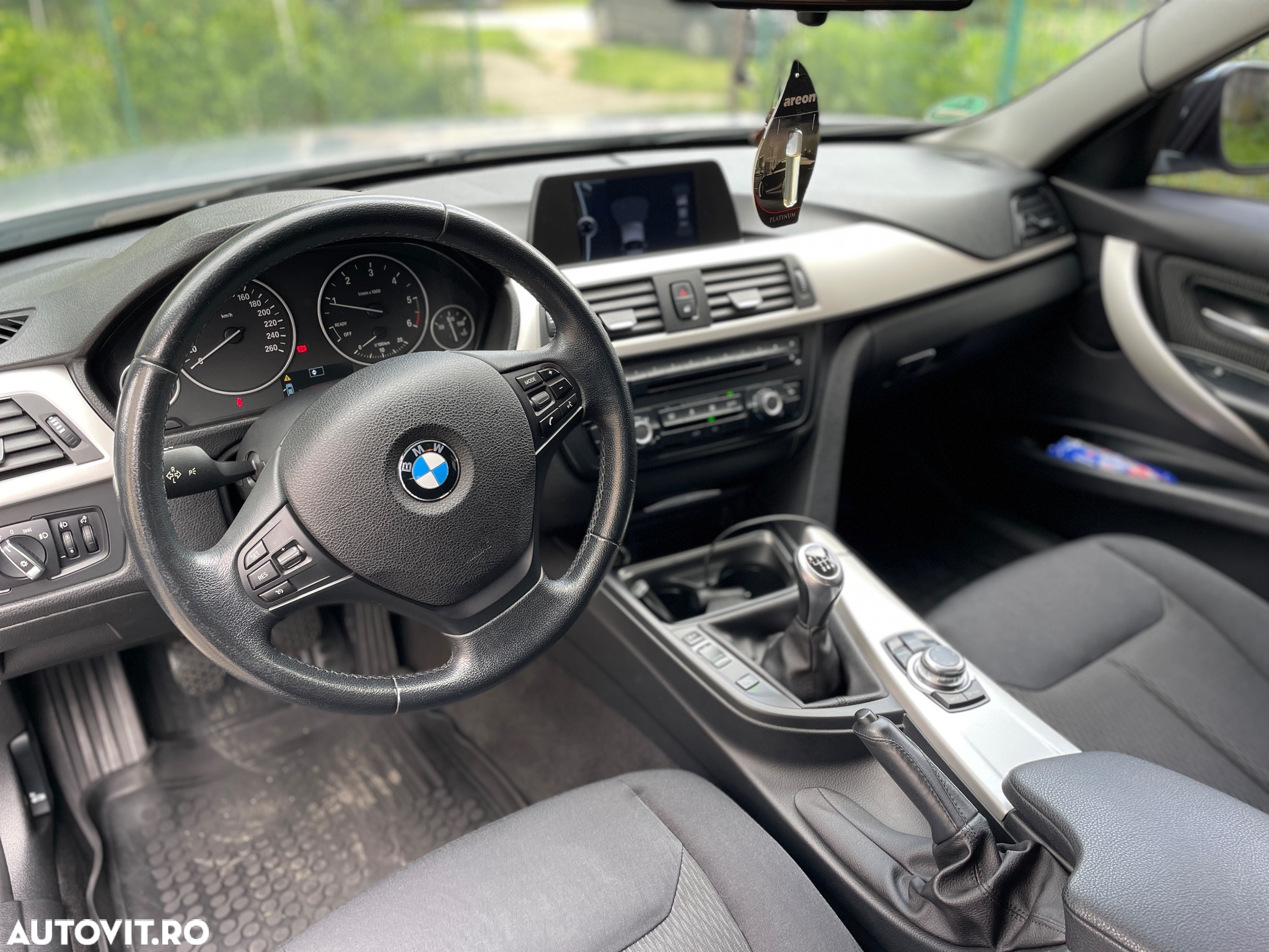 BMW Seria 3 318d - 6