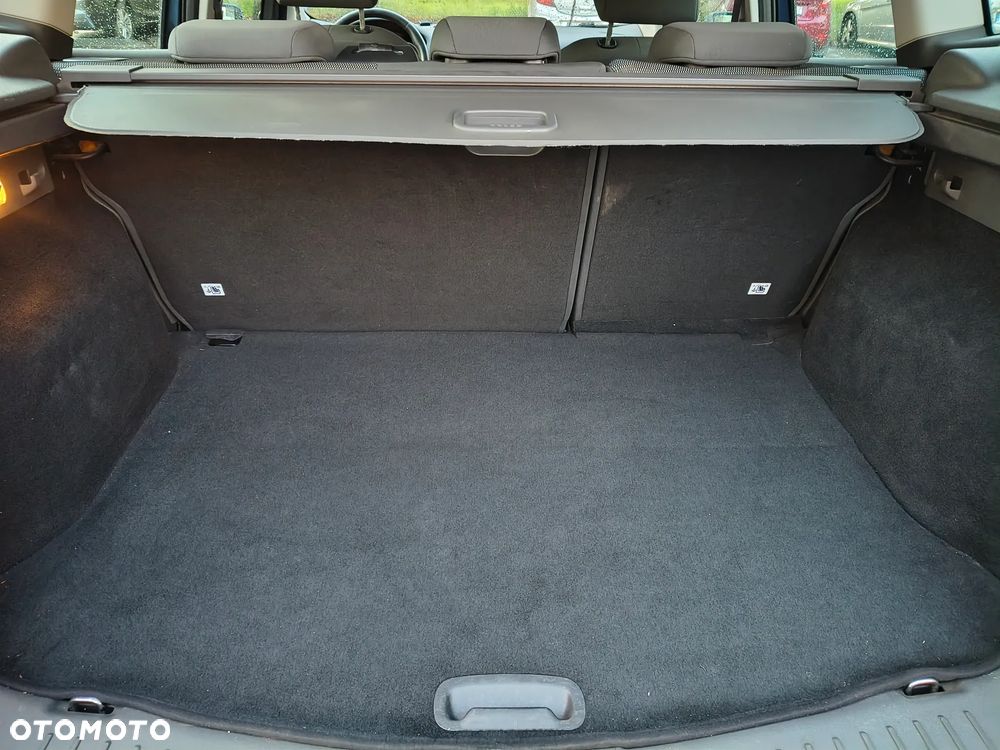 Ford Kuga 2.0 TDCi 2x4 Individual - 9
