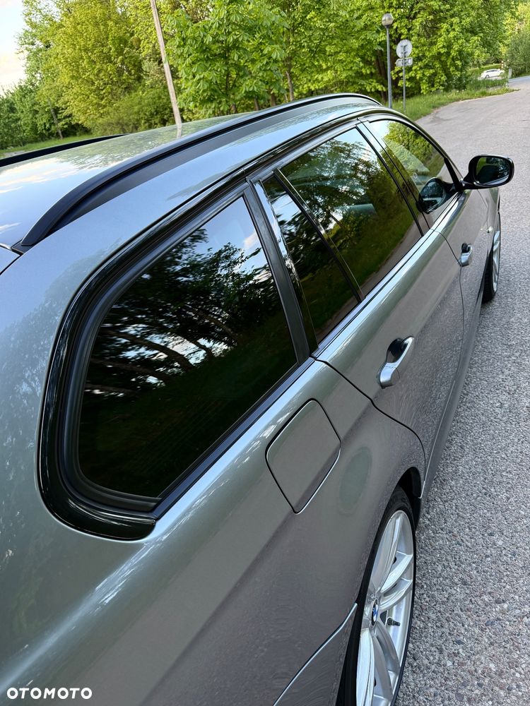 BMW Seria 3 320d xDrive DPF Edition Sport - 16