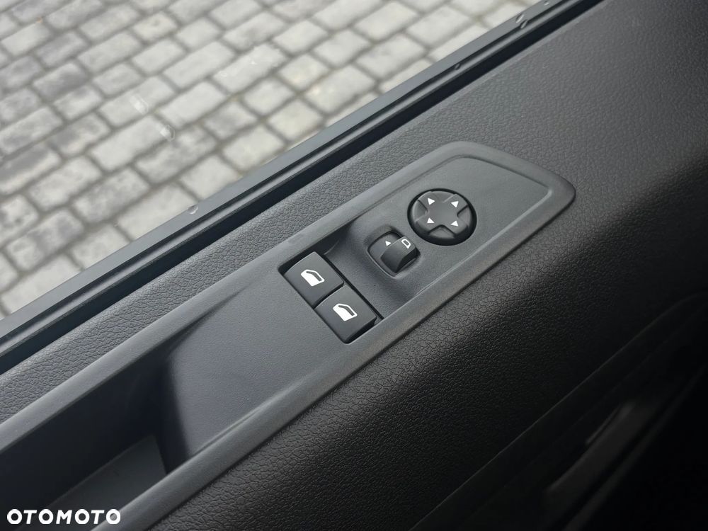 Opel Vivaro - 14