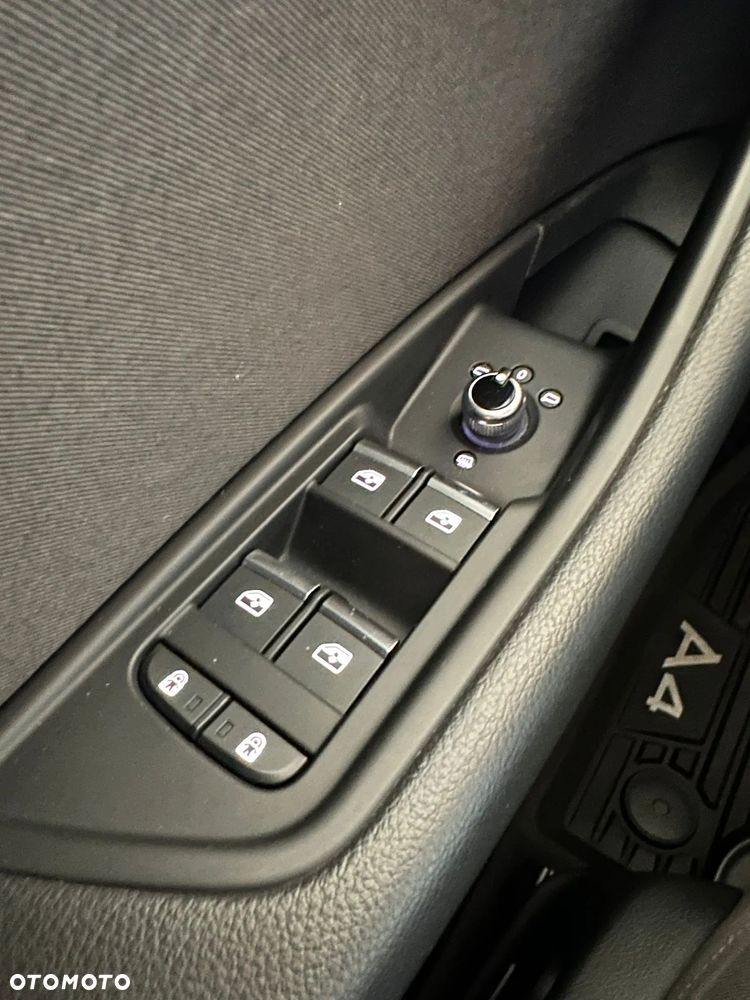 Audi A4 Avant 35 TDI mHEV Advanced S tronic - 30