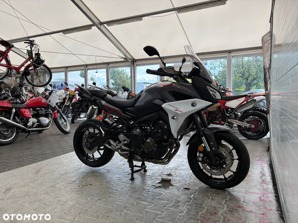 Yamaha MT - 17