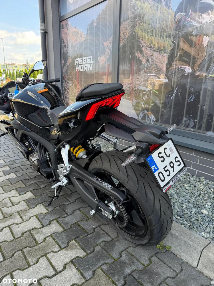 QJMOTOR SRK 800RR - 8